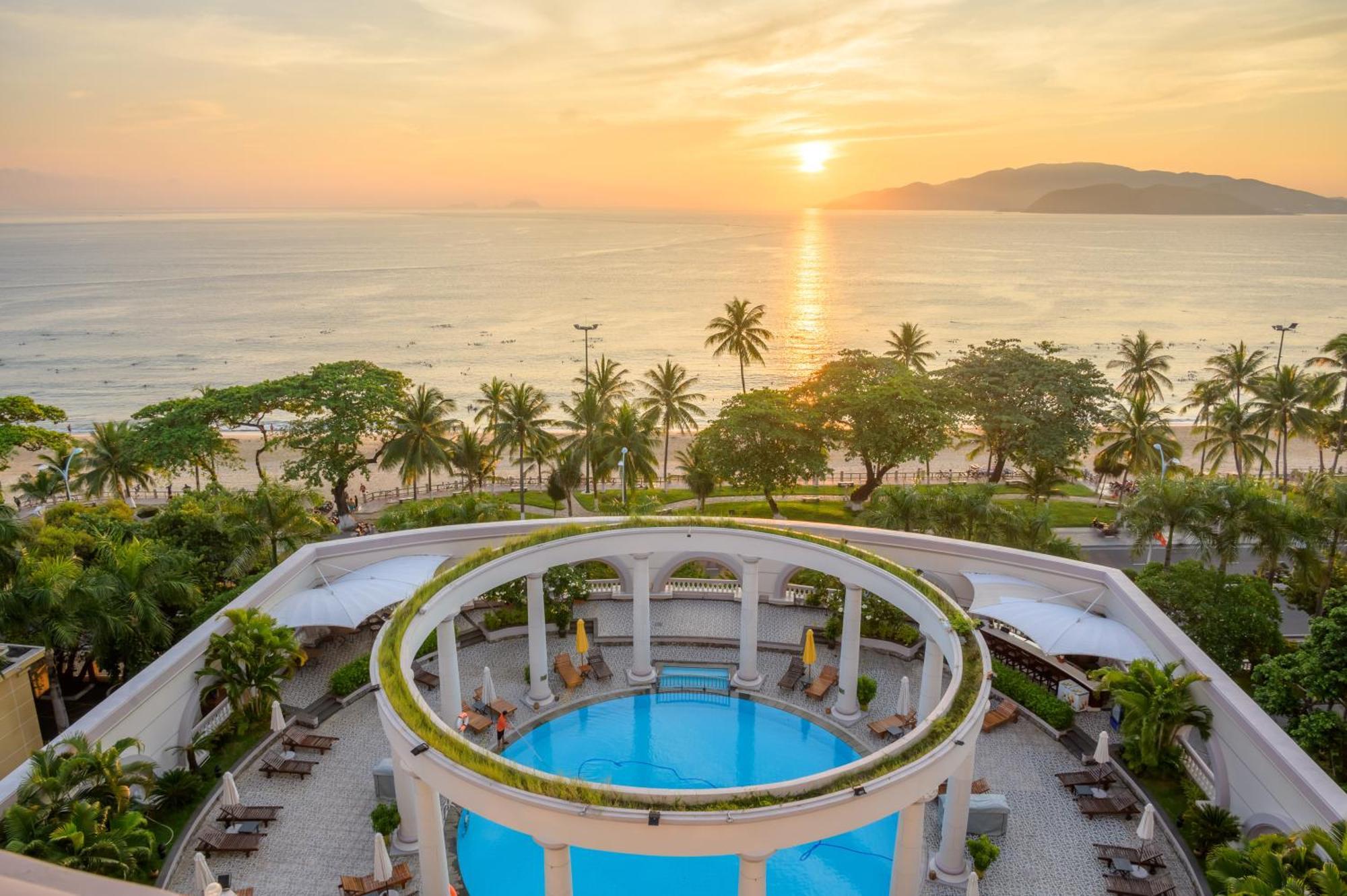Sunrise Nha Trang Beach Hotel & Spa Exterior foto